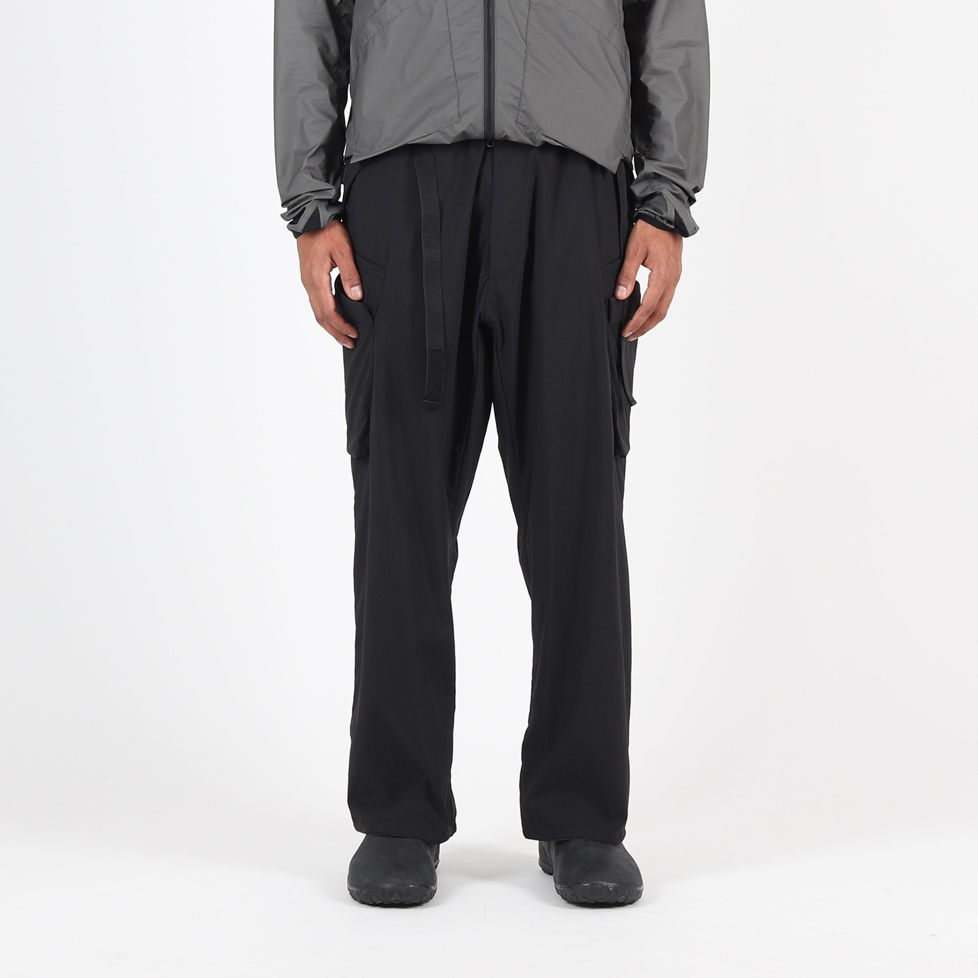 Nylon Stretch Cargo Trouser - Blk product photo