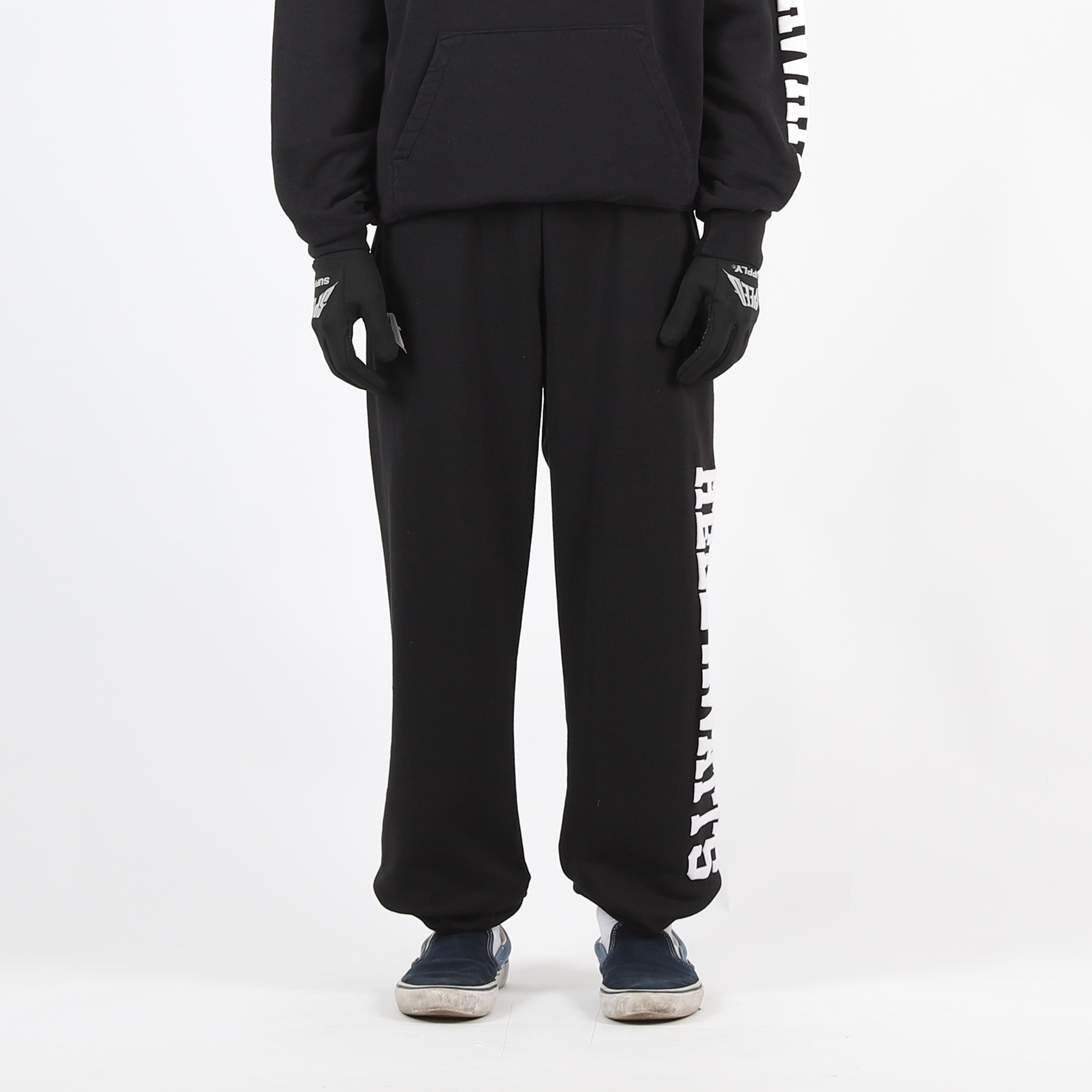 SUPPLY x SPEED Logo Sweatpant - Black product photo