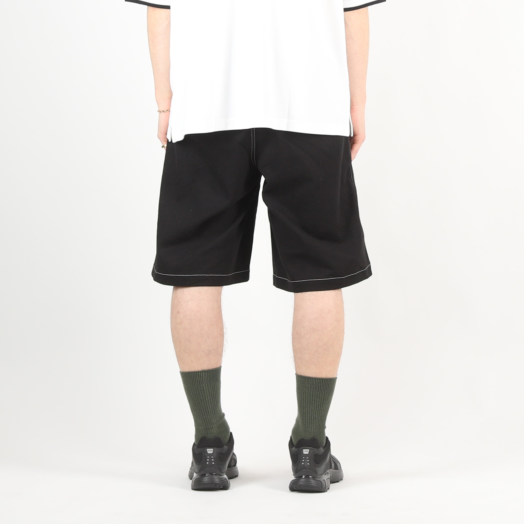 Contrast Stitch Elastic Waist Short - Black product photo