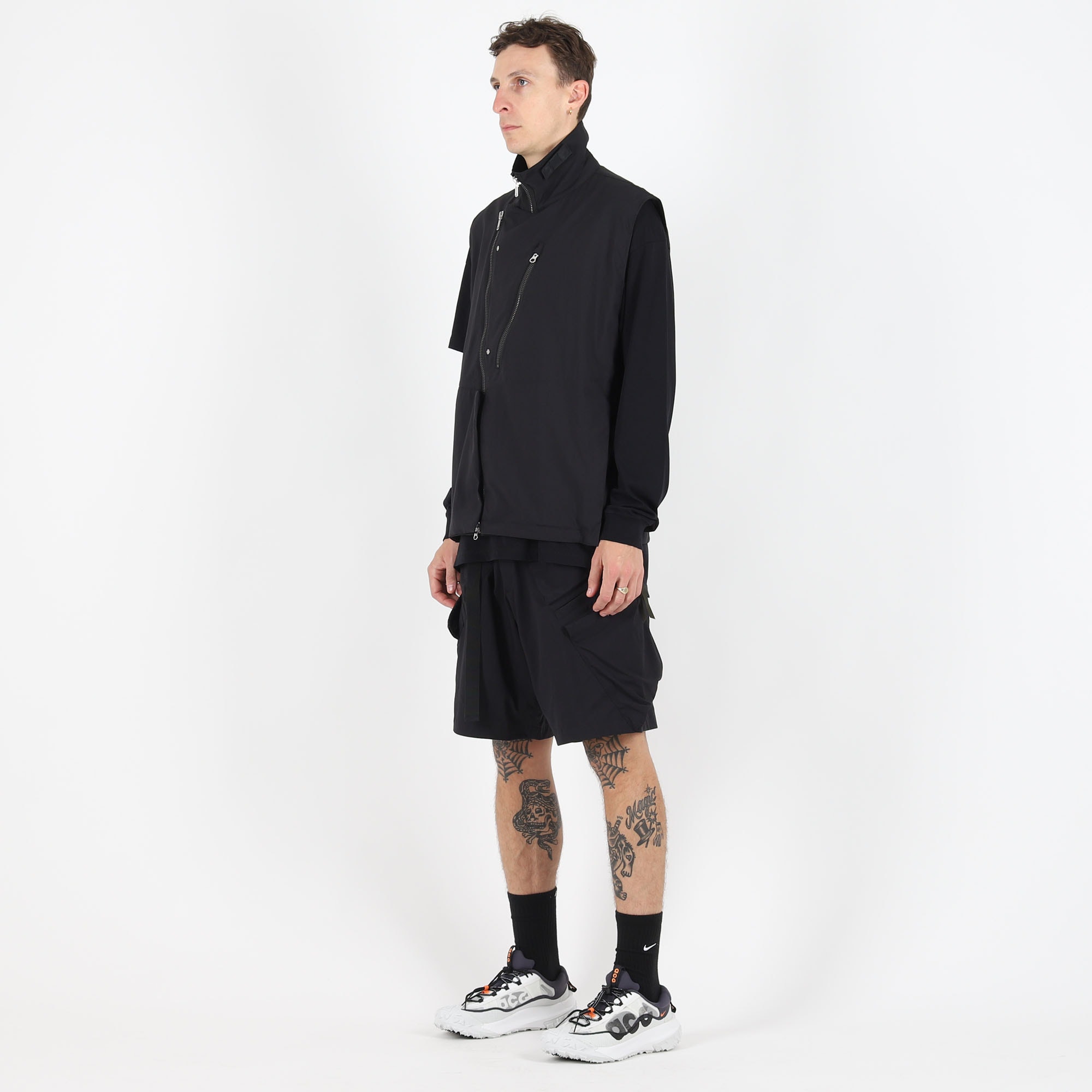 Nylon Stretch Rider Vest - Blk product photo