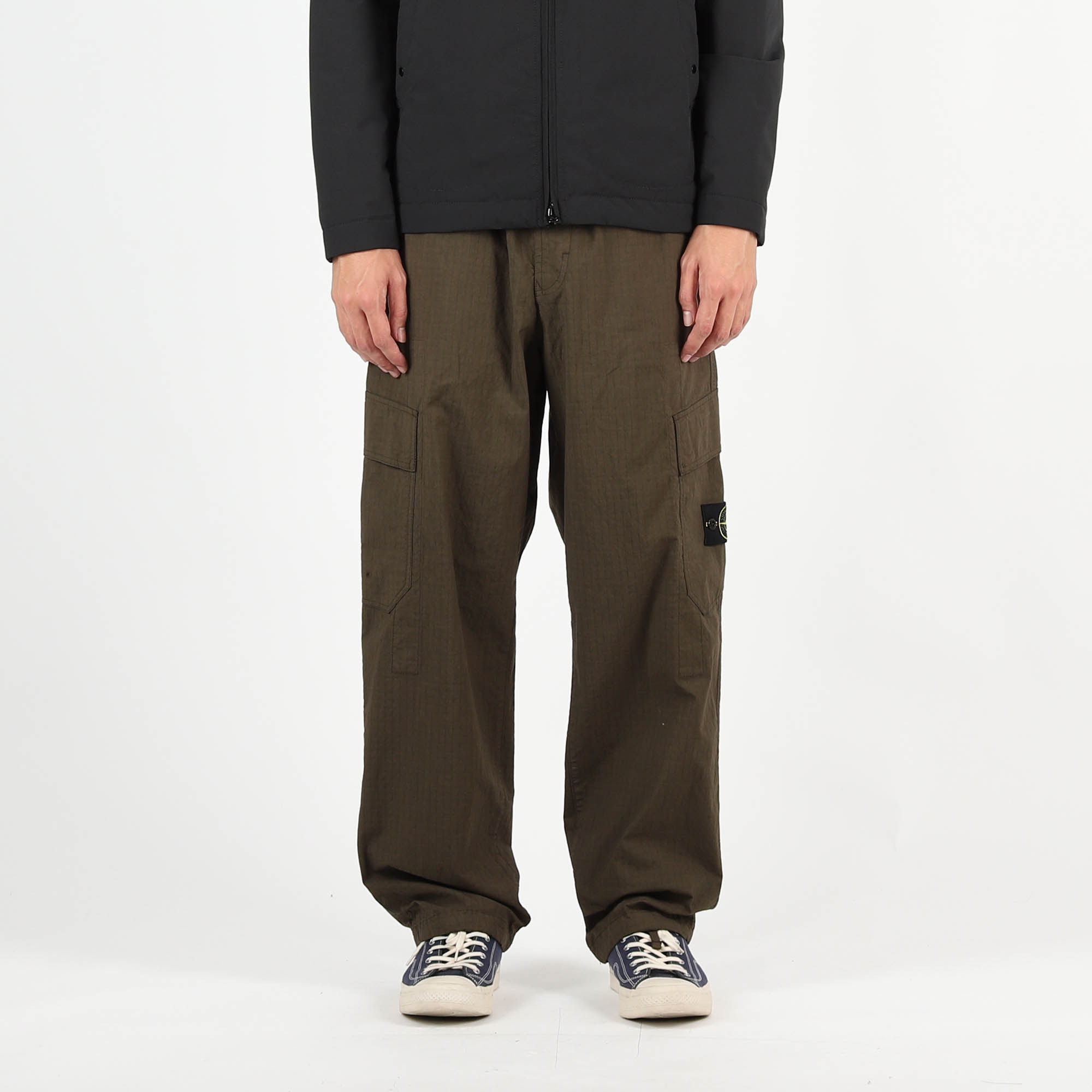 331000 Trouser - Military Green product photo