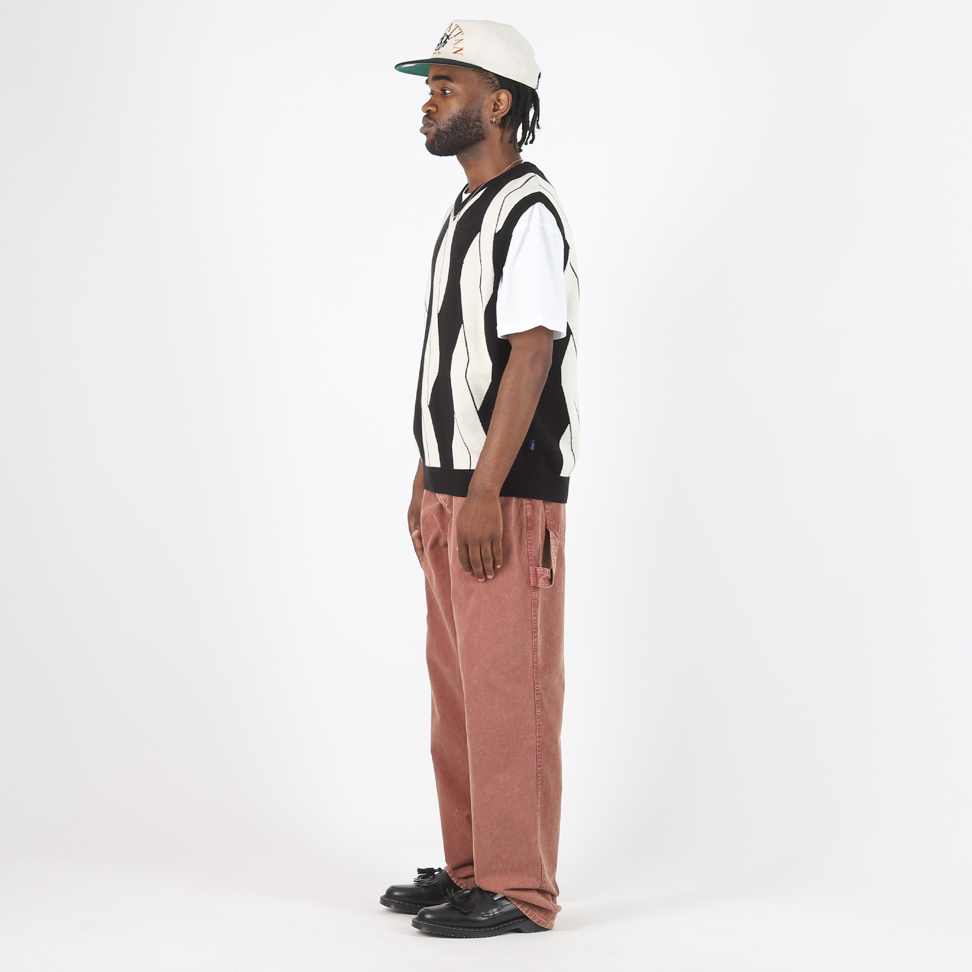 Cable Sweater Vest - Black product photo
