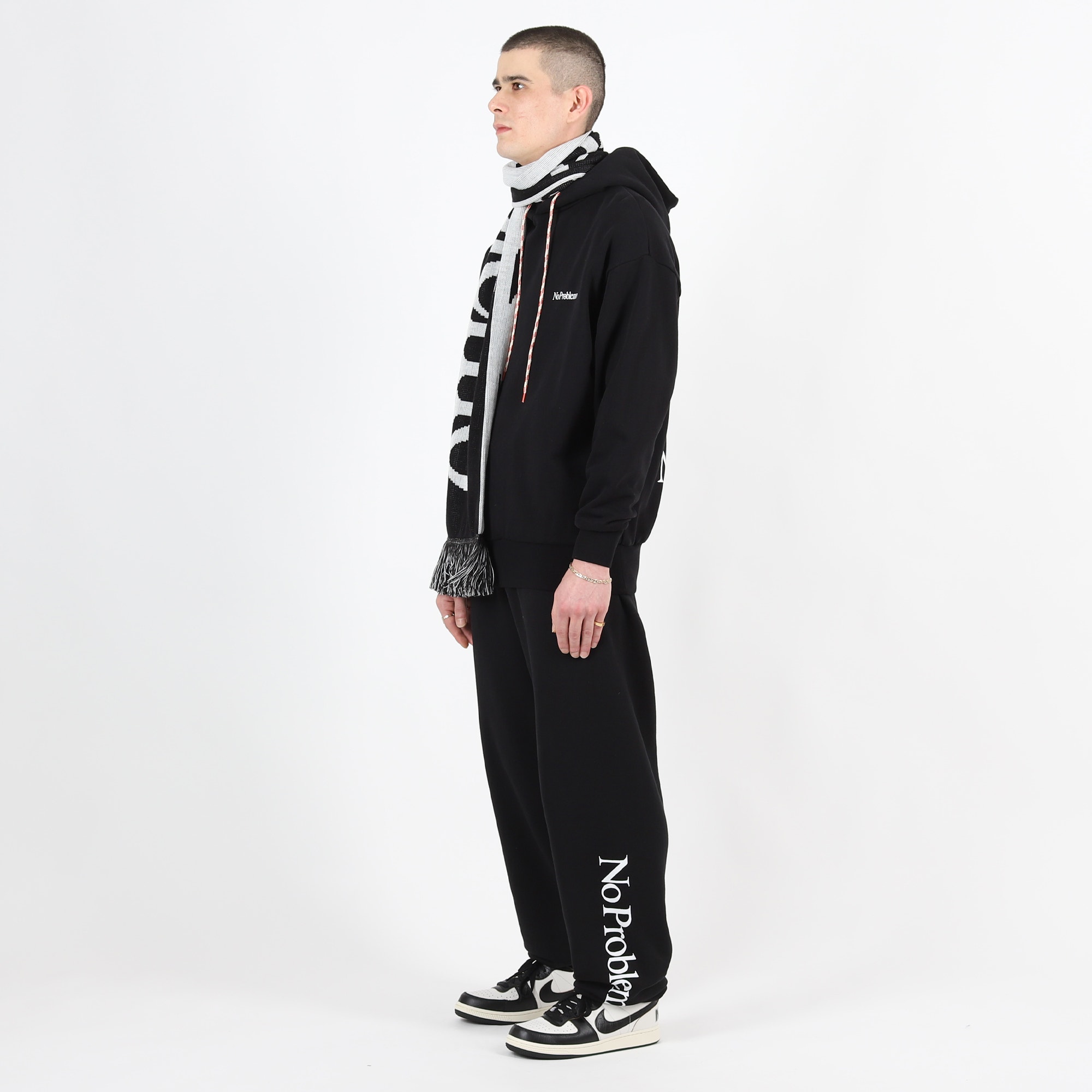 Alieno Hoodie - Black product photo