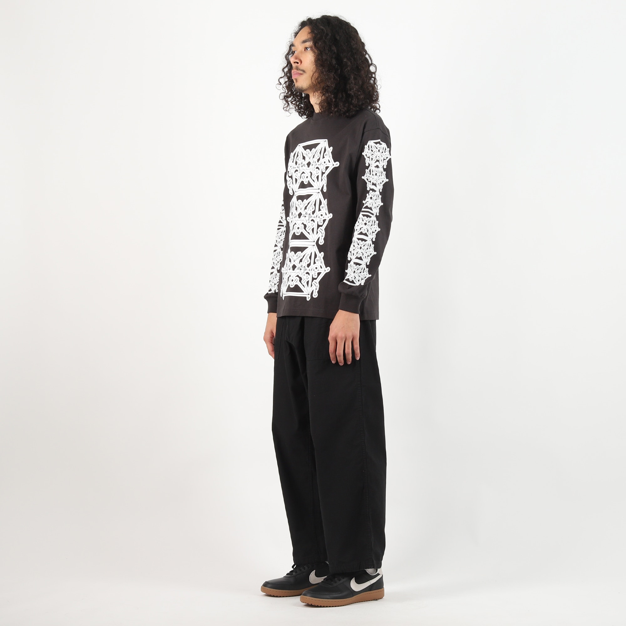 Envelope Goat L/S T-Shirt - Black product photo