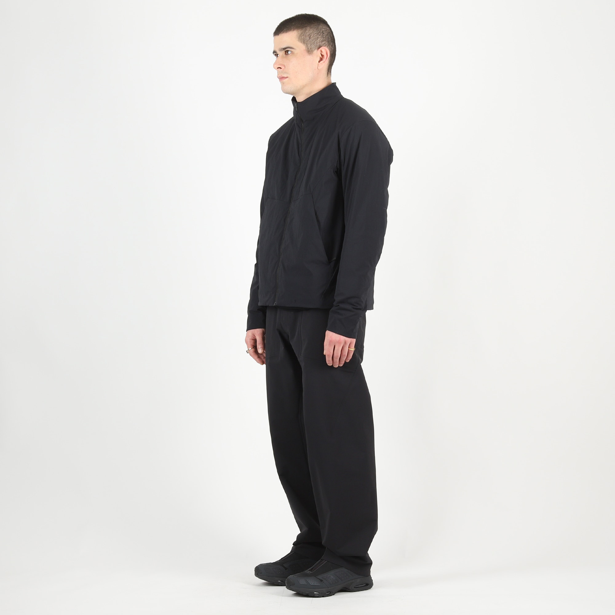 Mionn Insulated Jacket - Black product photo
