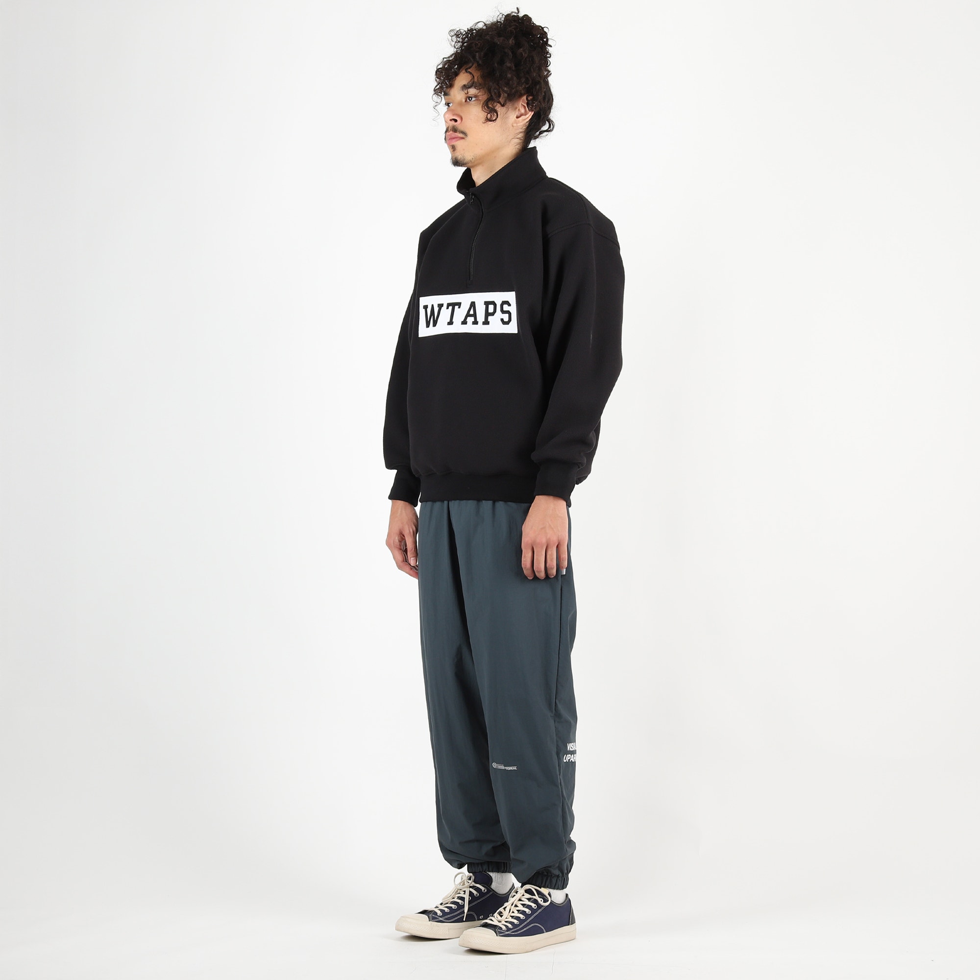 Depst 02 Sweater - Black product photo