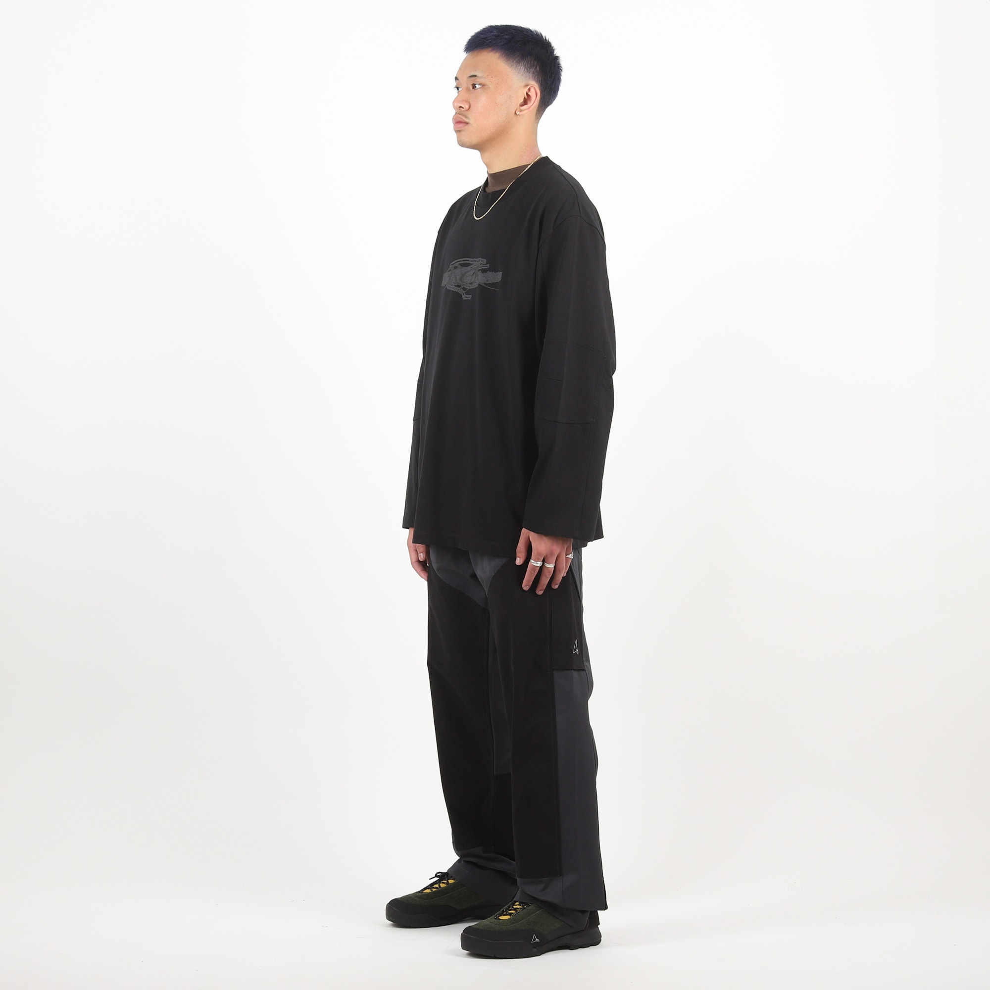 L/S Graphic T-Shirt - Black product photo