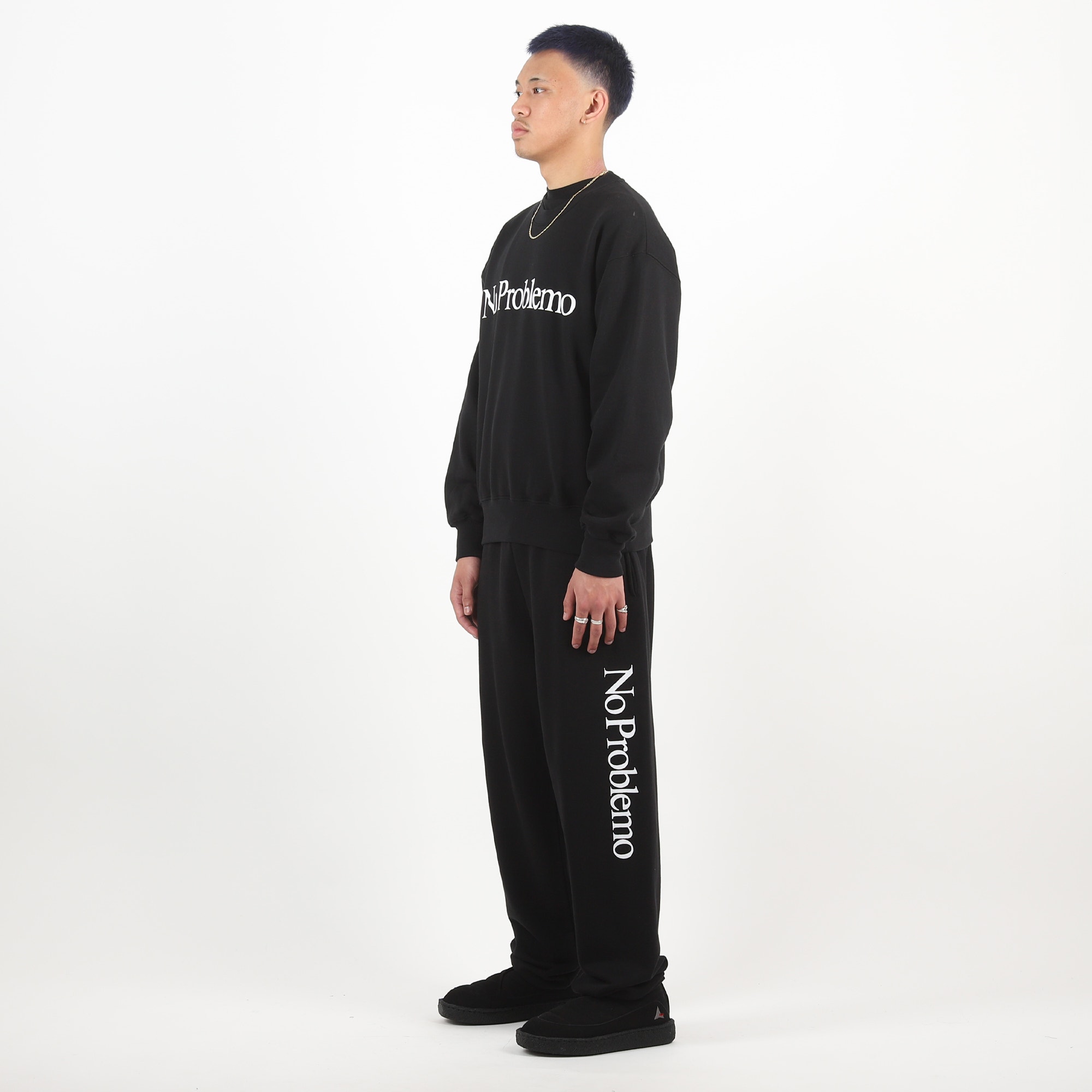 Sweatshirt - Black product photo