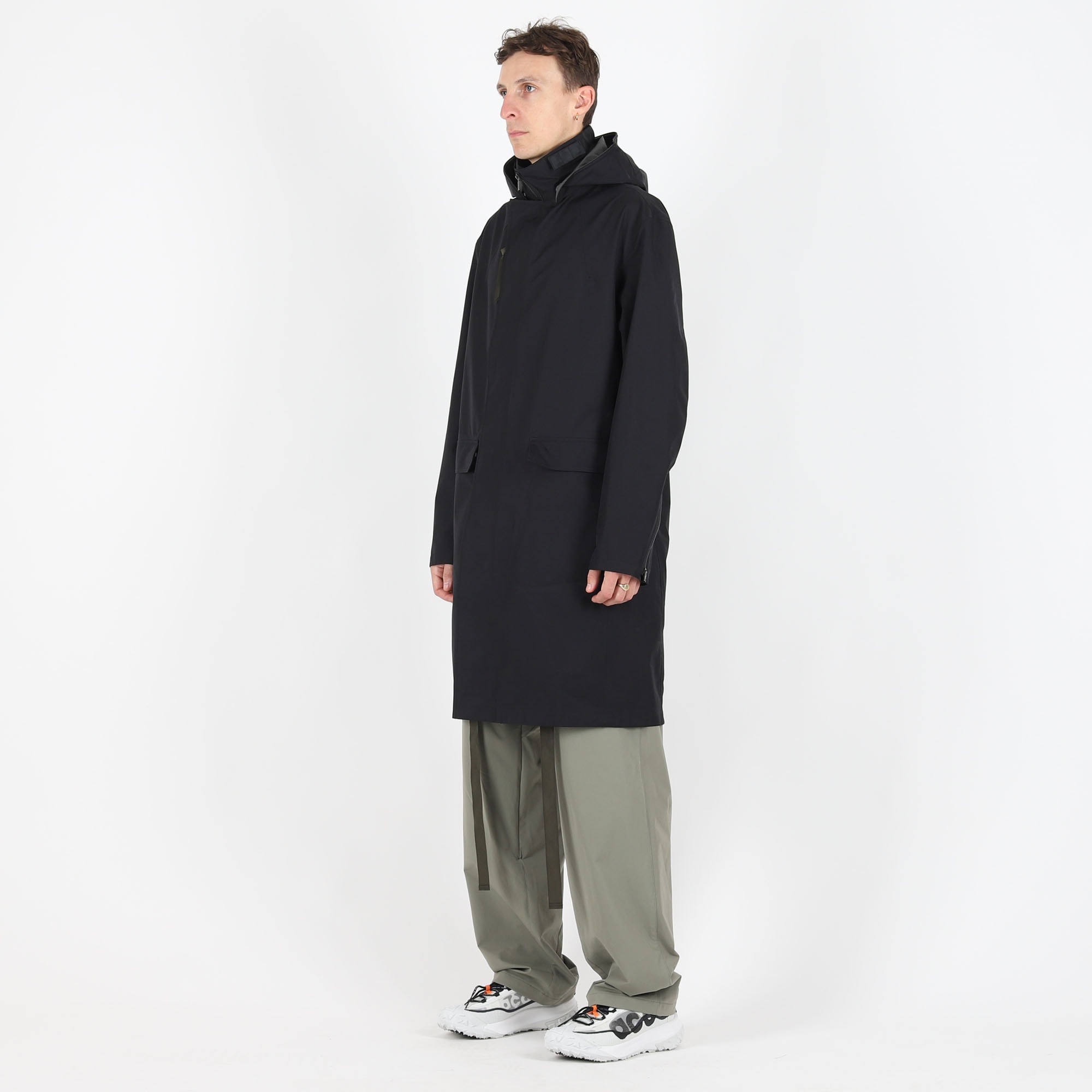 2.5L Gore-Tex Coat - Black product photo