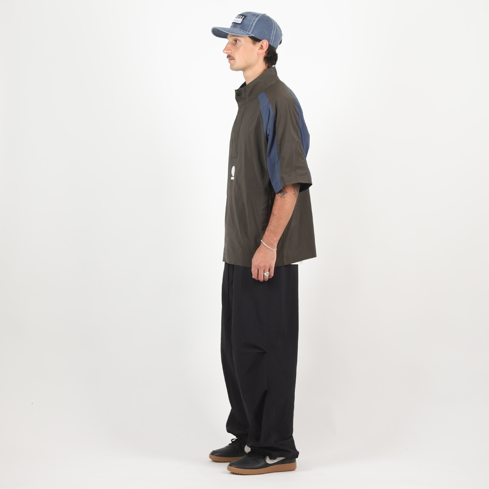 S/S Paneled Wind Shirt - Black/Navy product photo