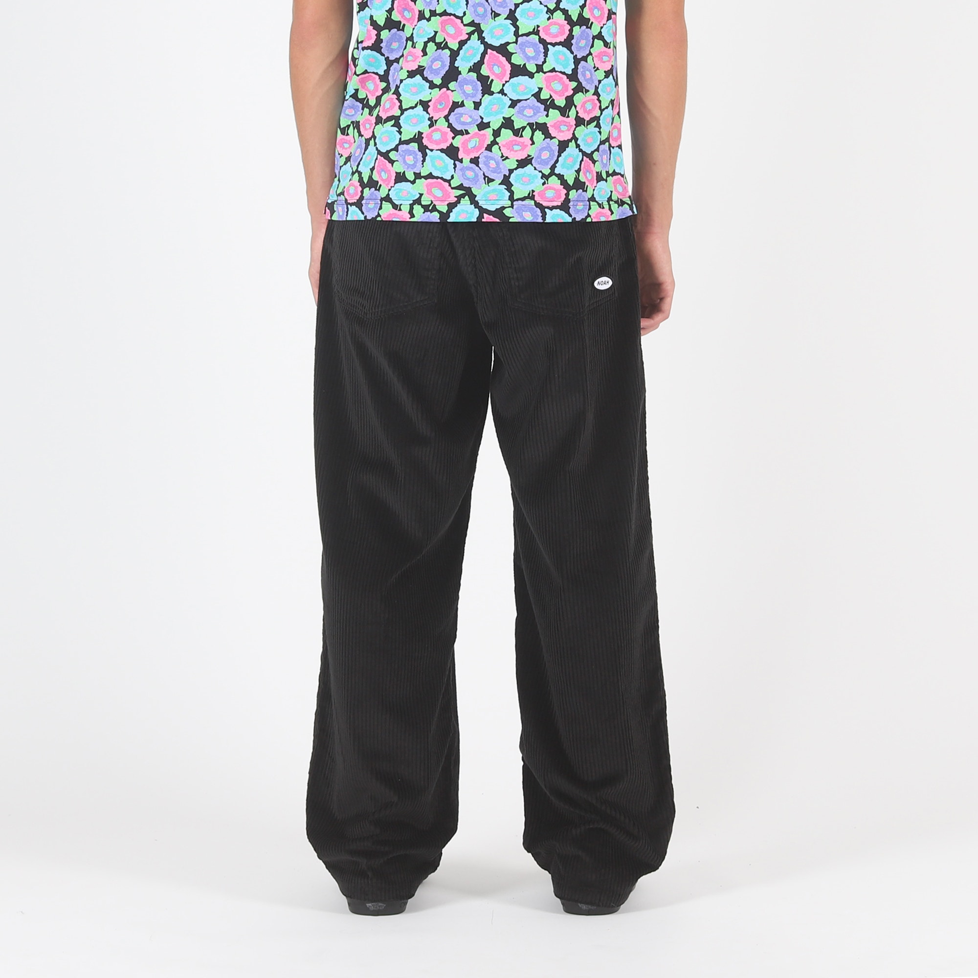 Wide-Wale Corduroy Jeans - Black product photo