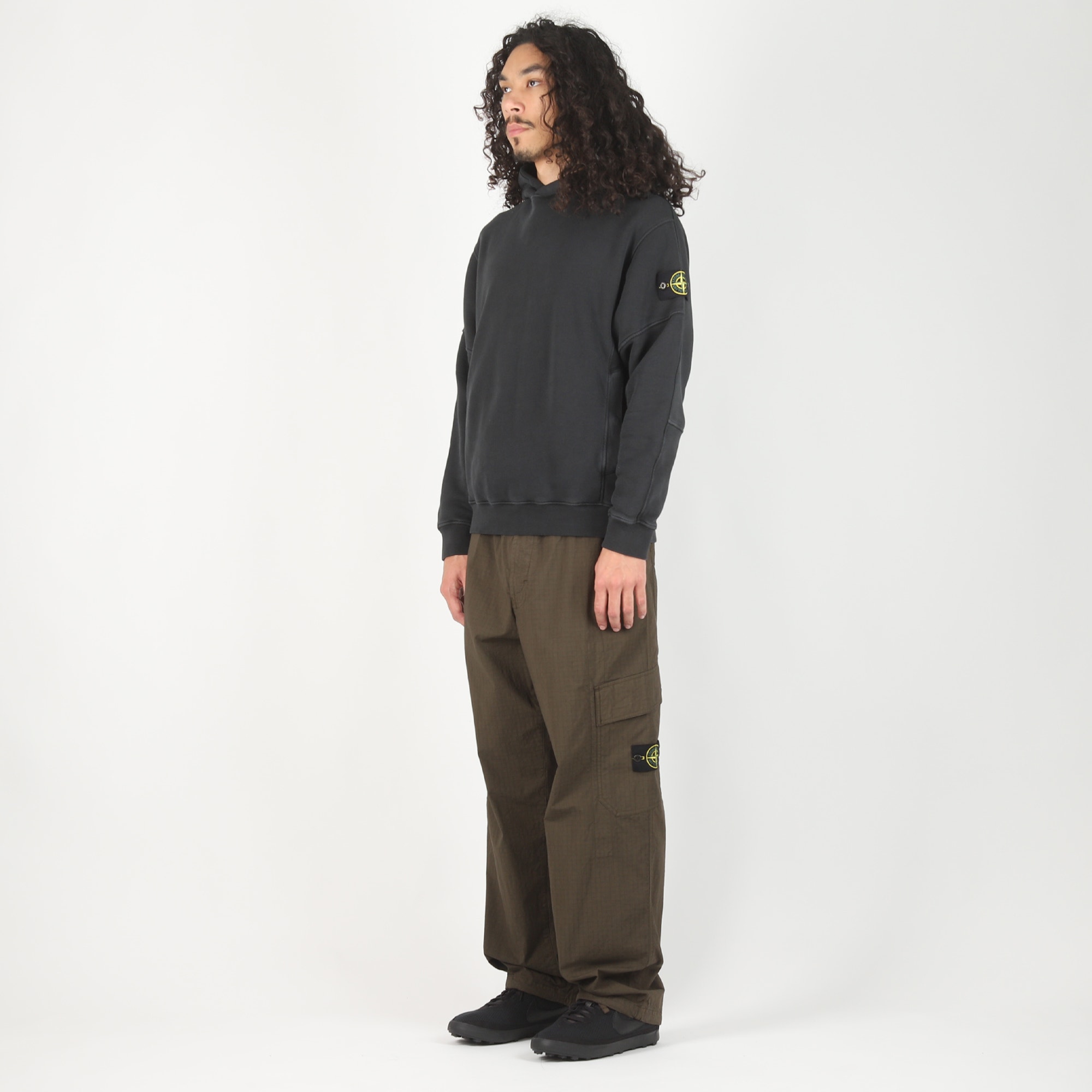 661000 Hoodie Sweater - Black product photo