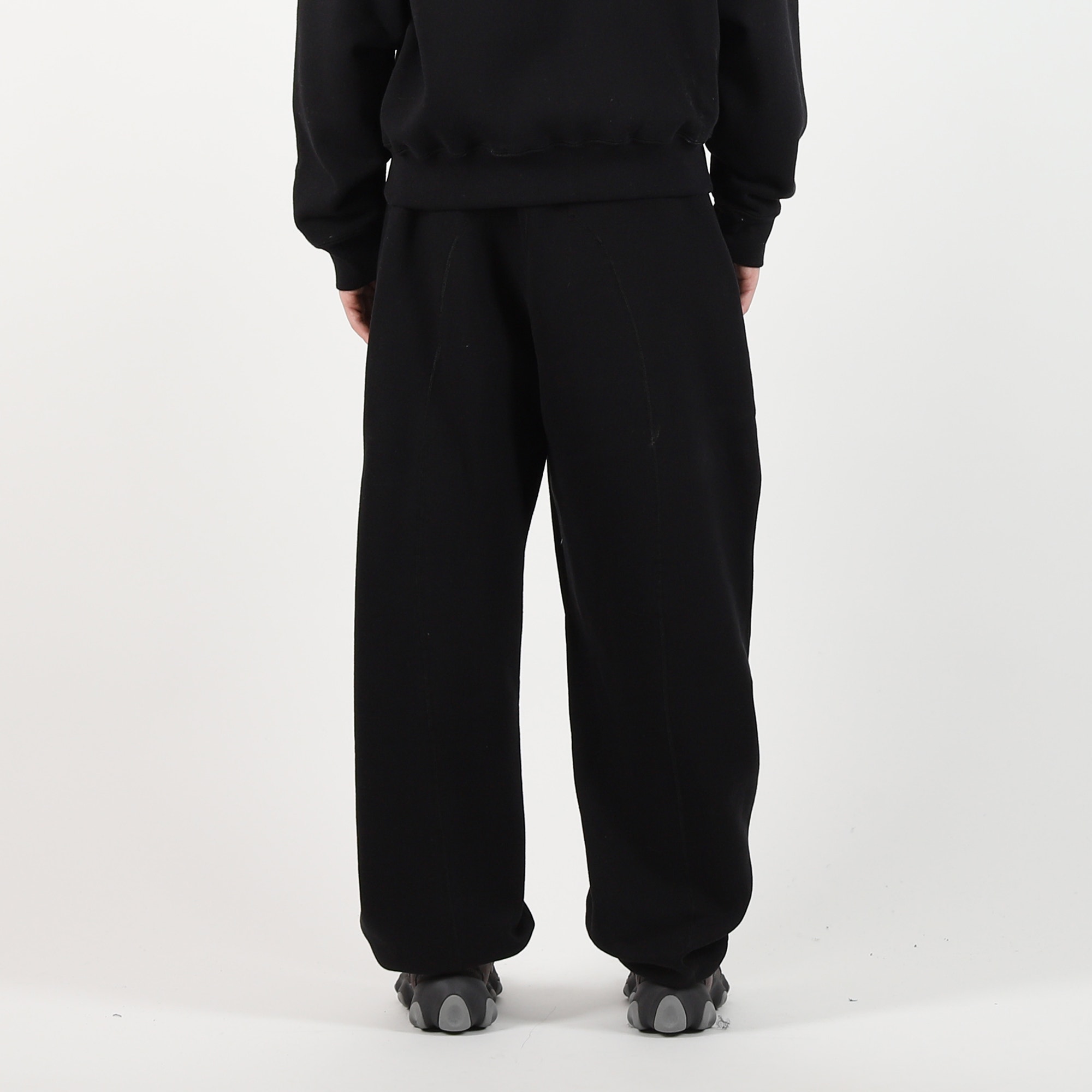 C-Seam Sweatpant - Black product photo