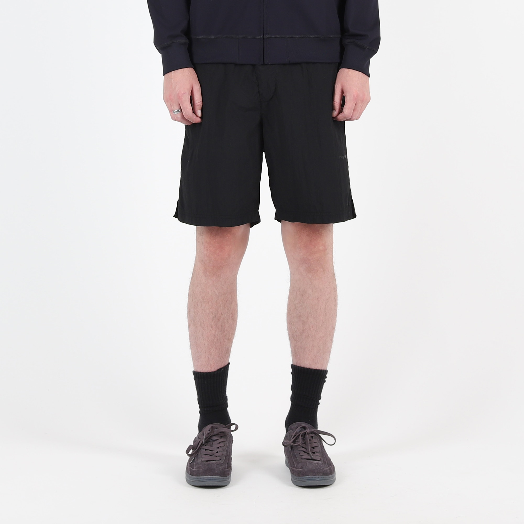 B03F6 Shorts - Black product photo