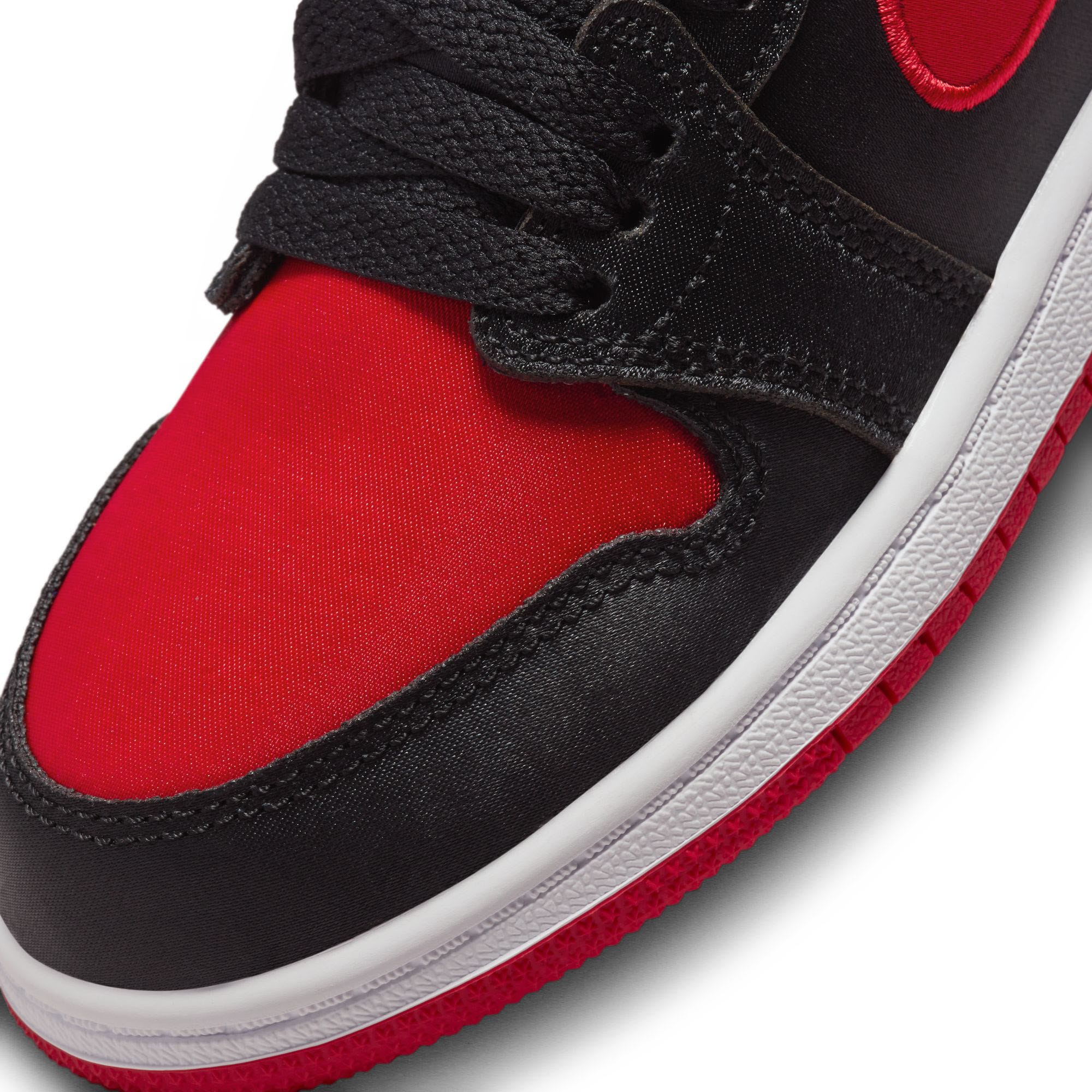 Jordan 1 Retro High OG Black Uni Red