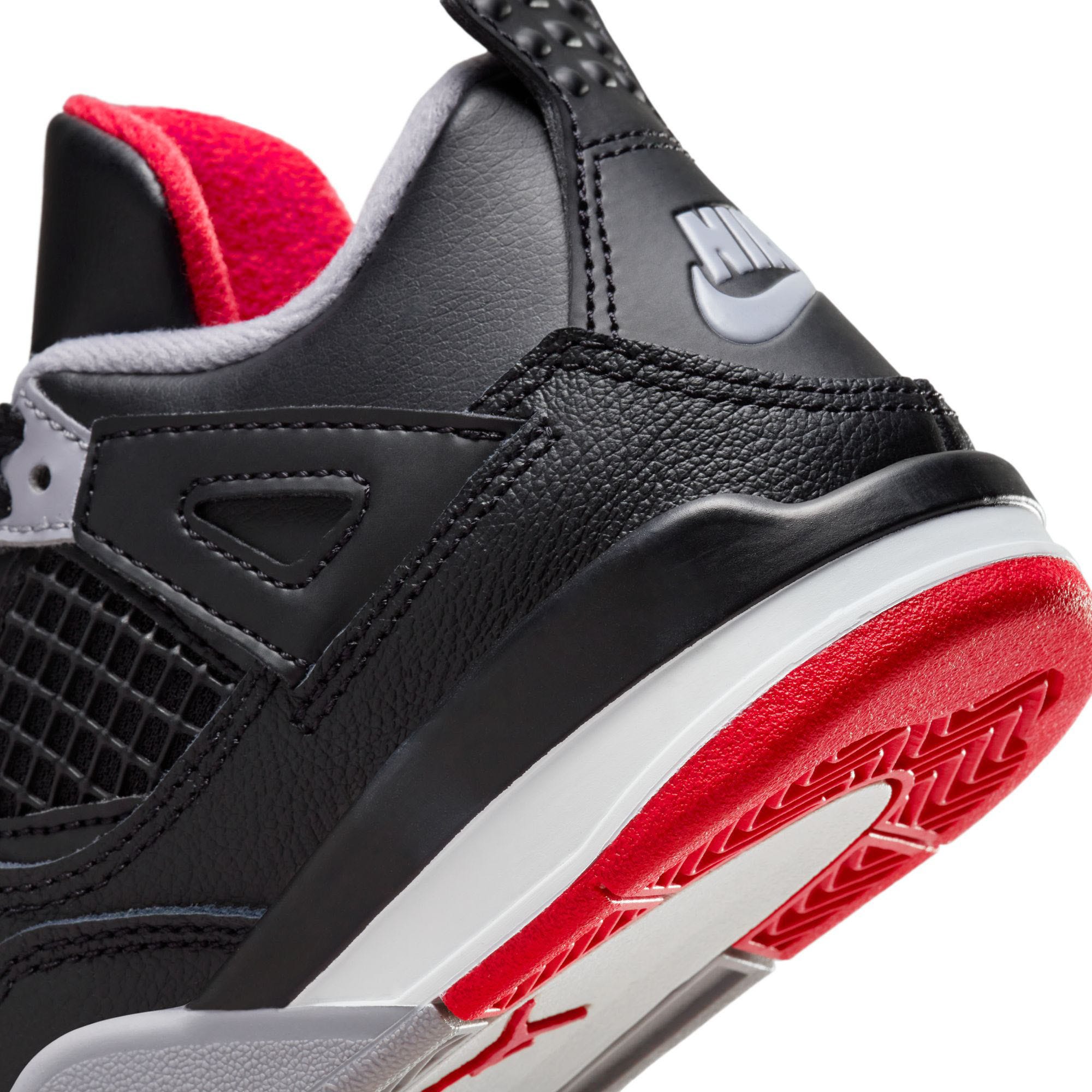 Jordan retro 4 hotsell black fire red