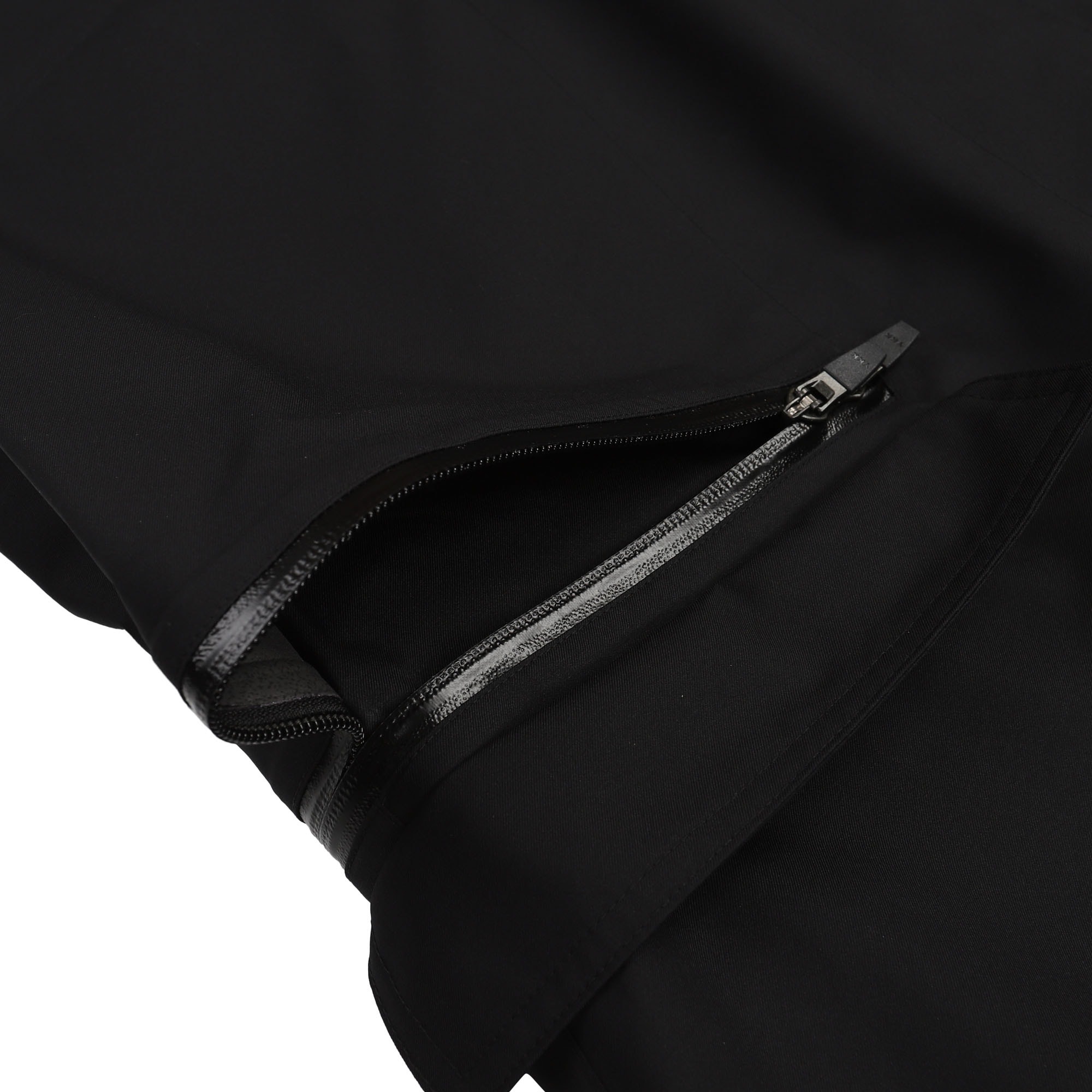 2.5L Gore-Tex Coat - Black product photo