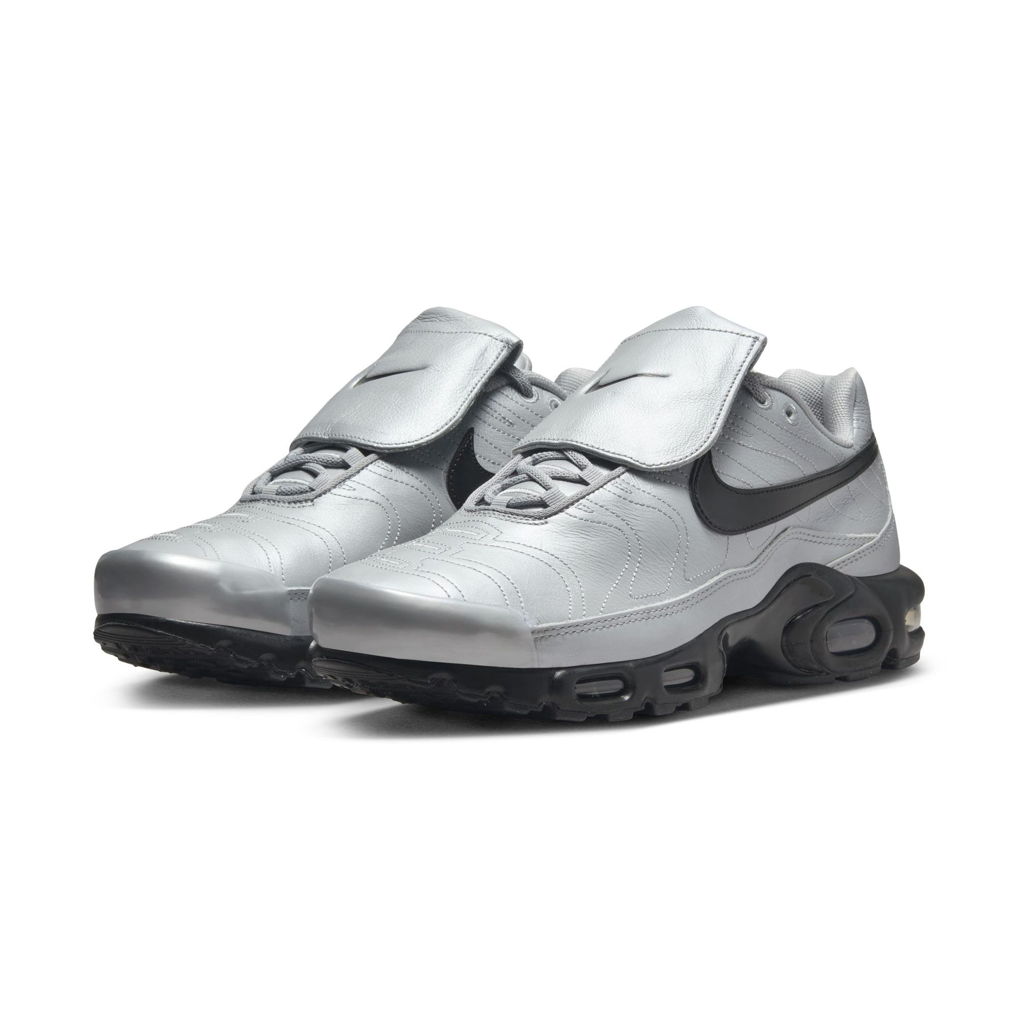 Nike Air Max Plus Wolf Grey Black Silver