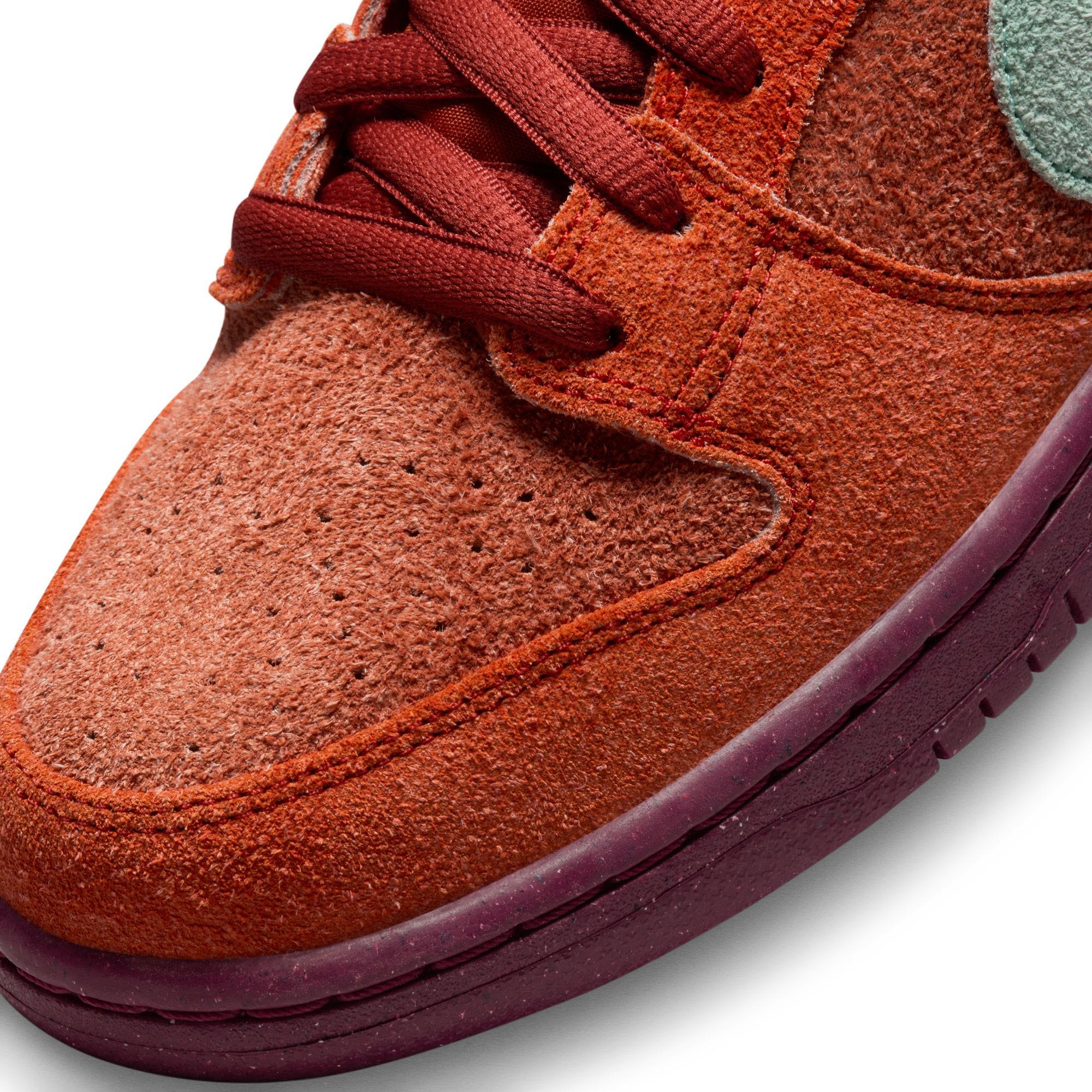 Nike sb dunk hotsell low pro premium