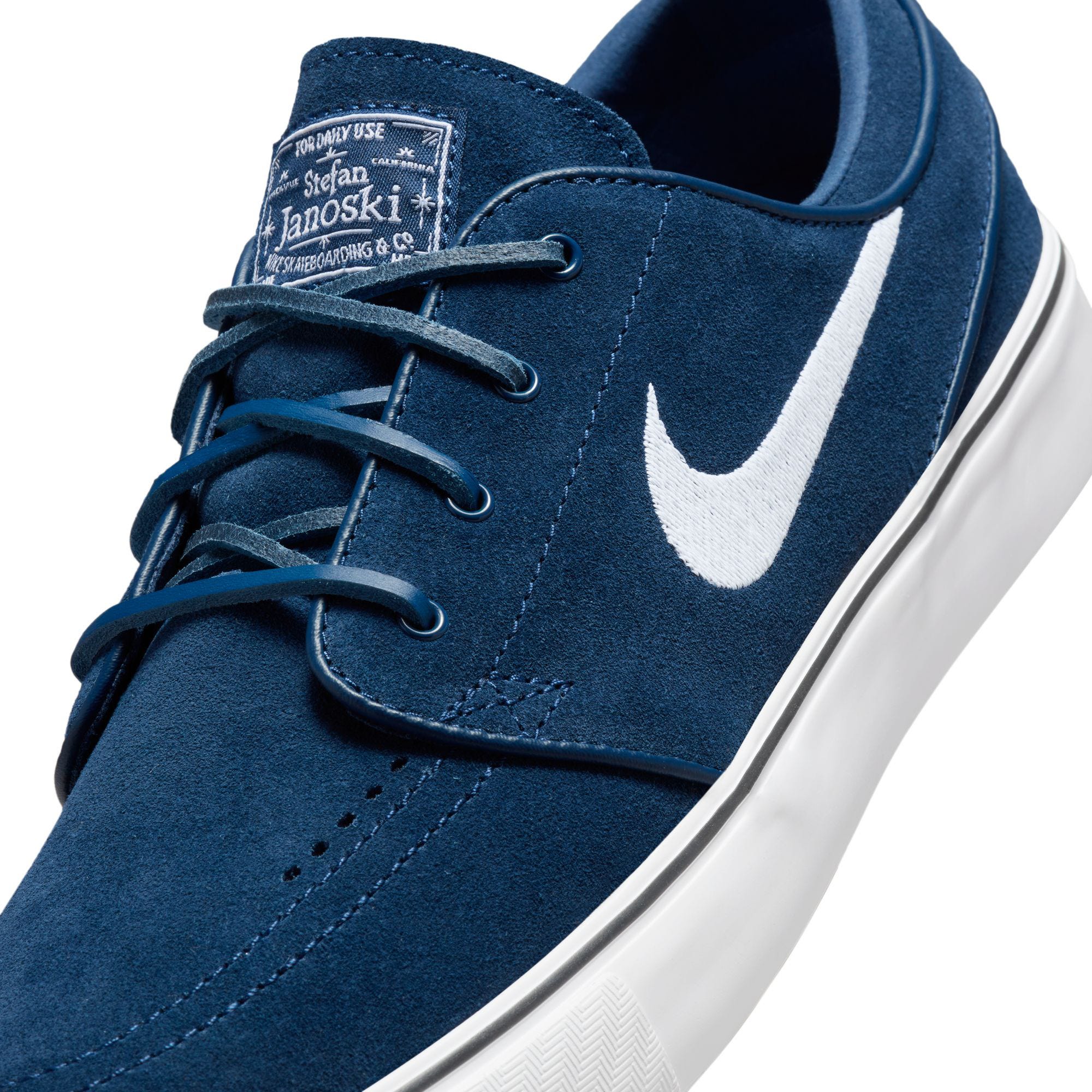Navy blue nike janoski 2025