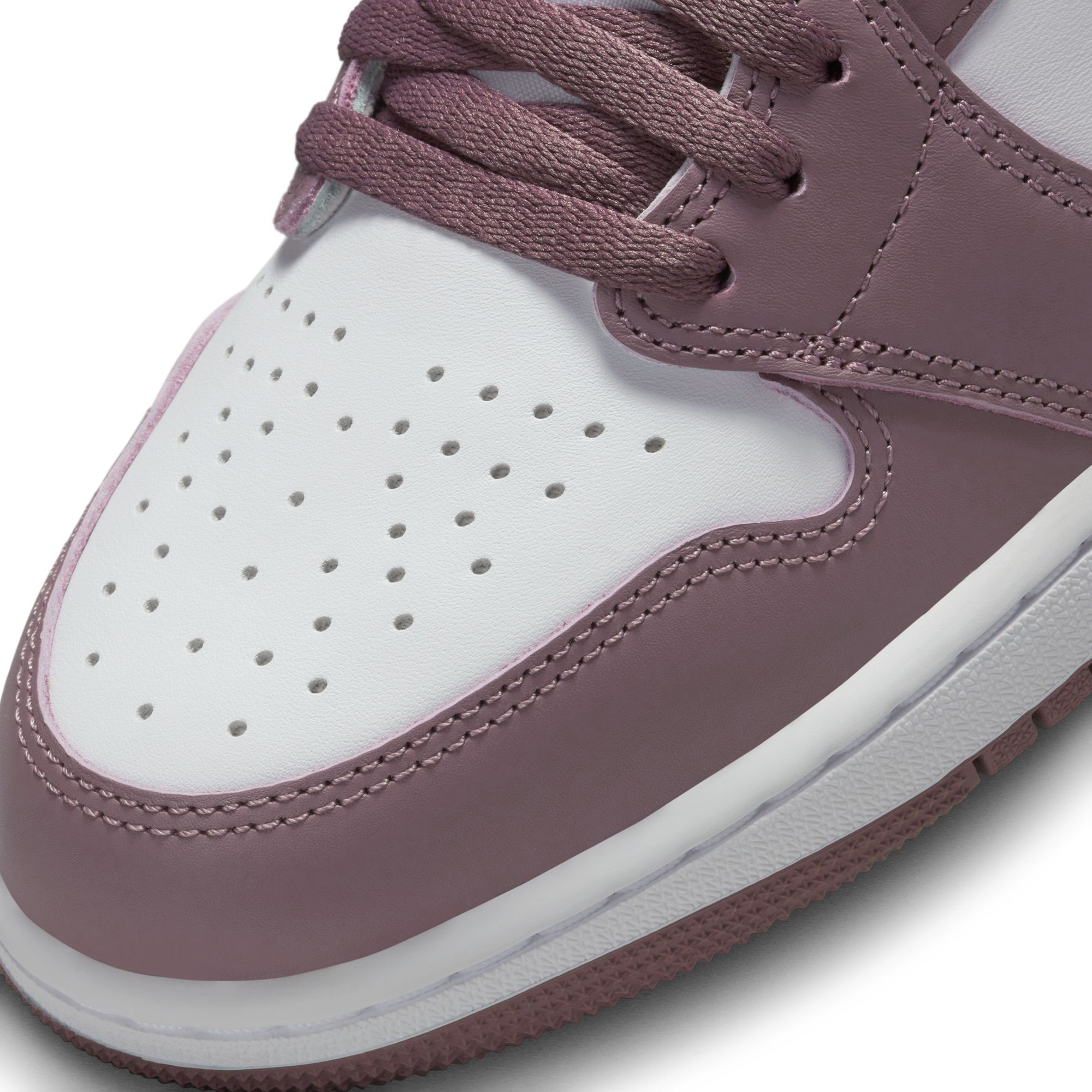 Air Jordan 1 Retro High OG - White/Sky Mauve product photo