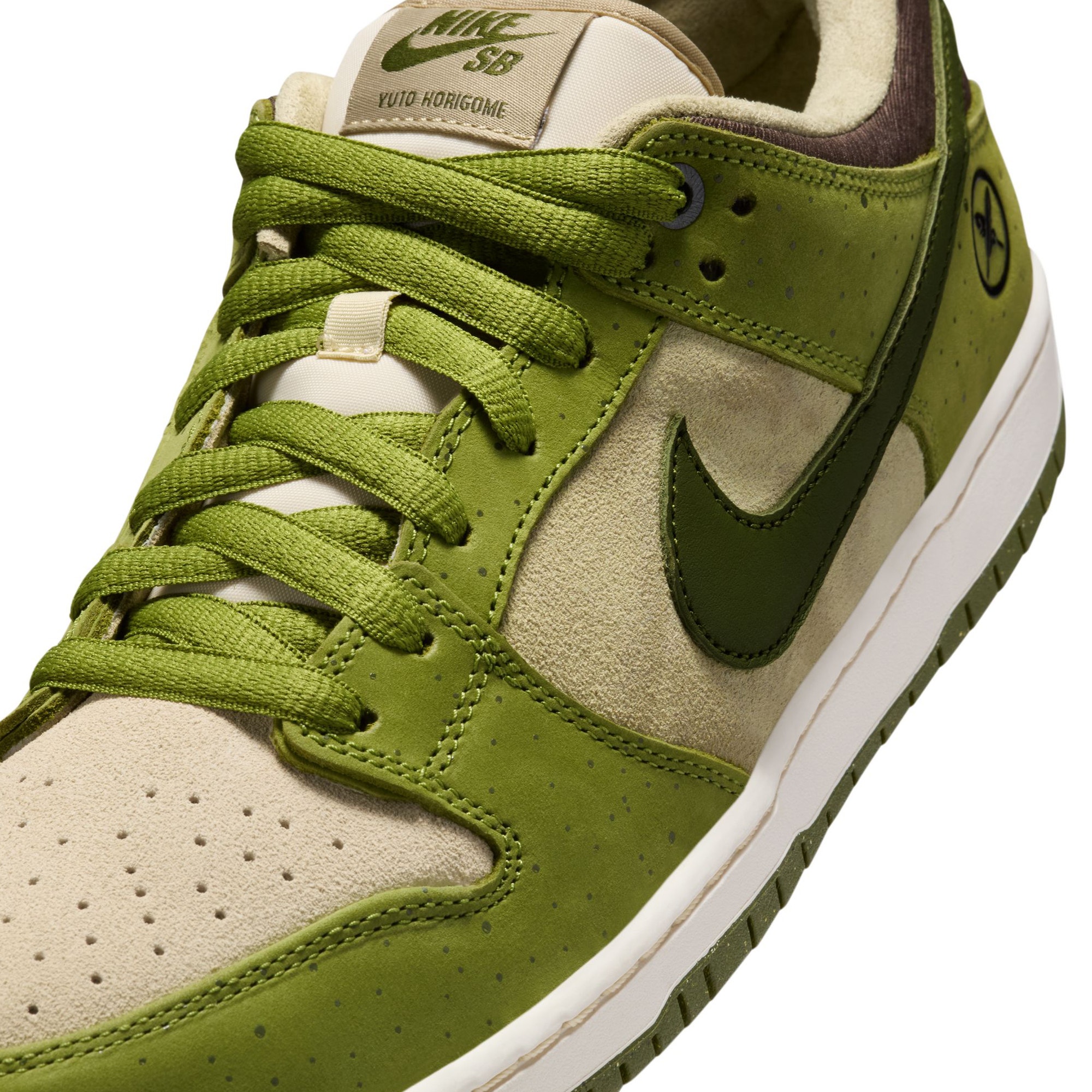 Nike SB Dunk Low Pro - Asparagus product photo