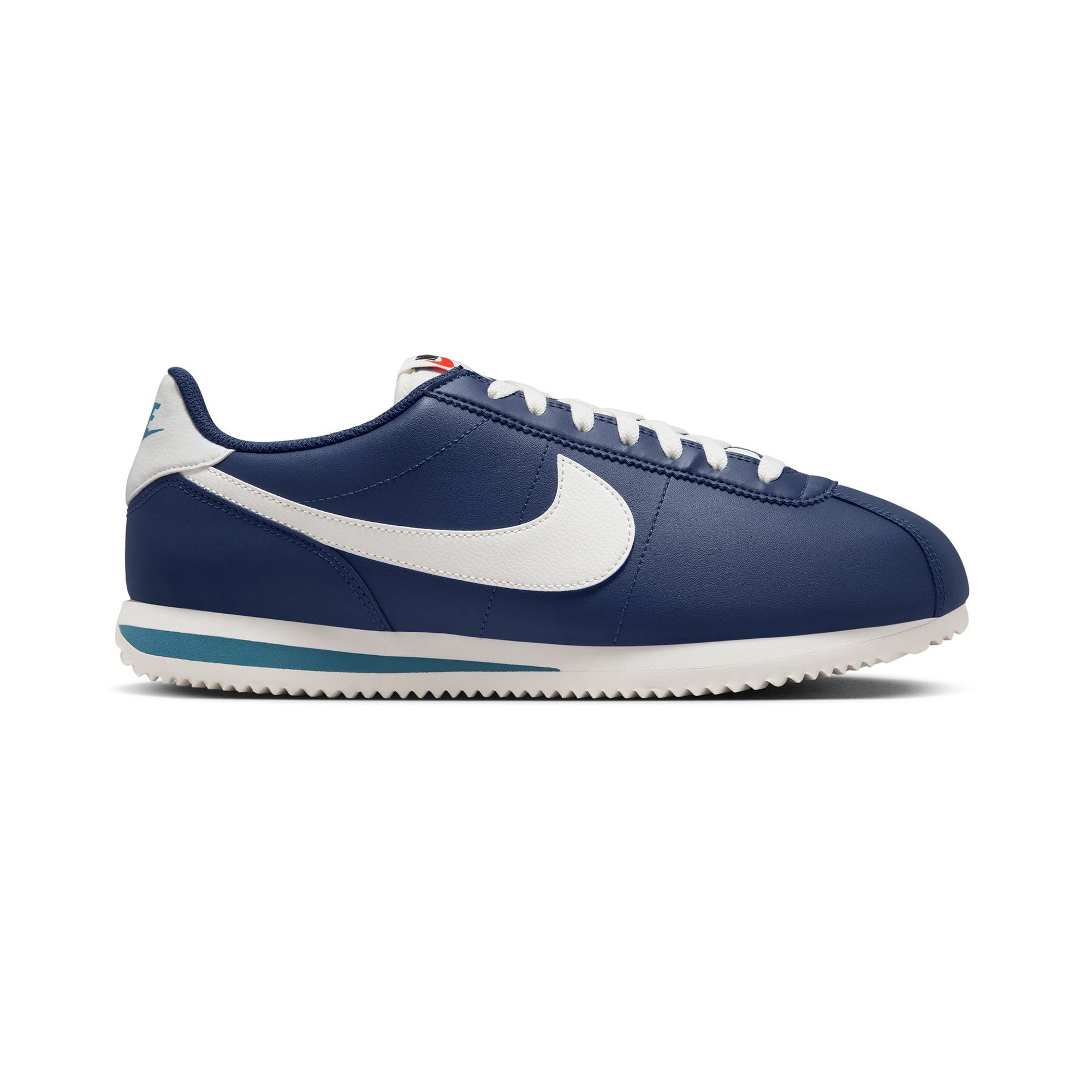 Nike cortez bianca store