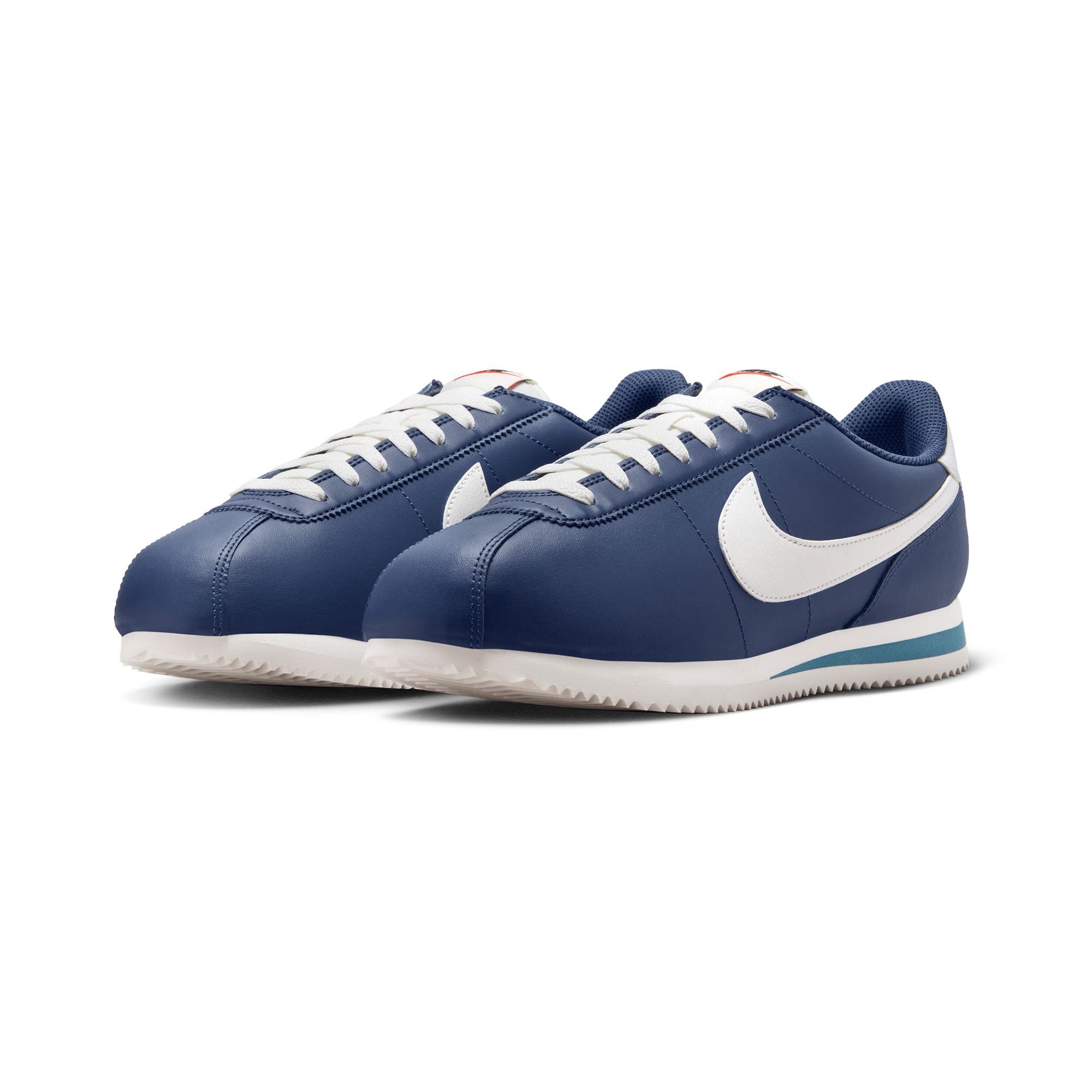 Nike cortez bianca store