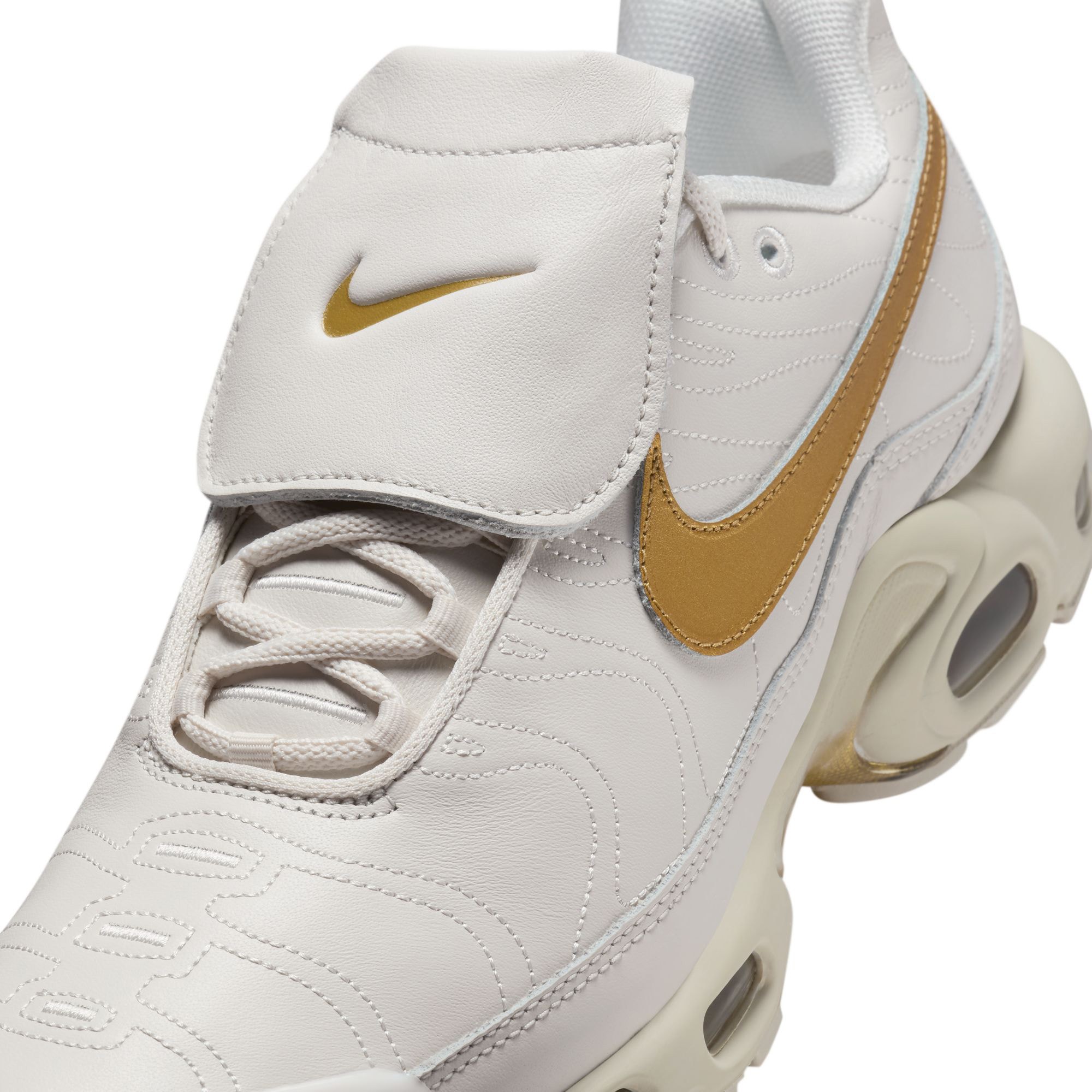 Nike Air Max Plus - Phantom/Metallic Gold product photo