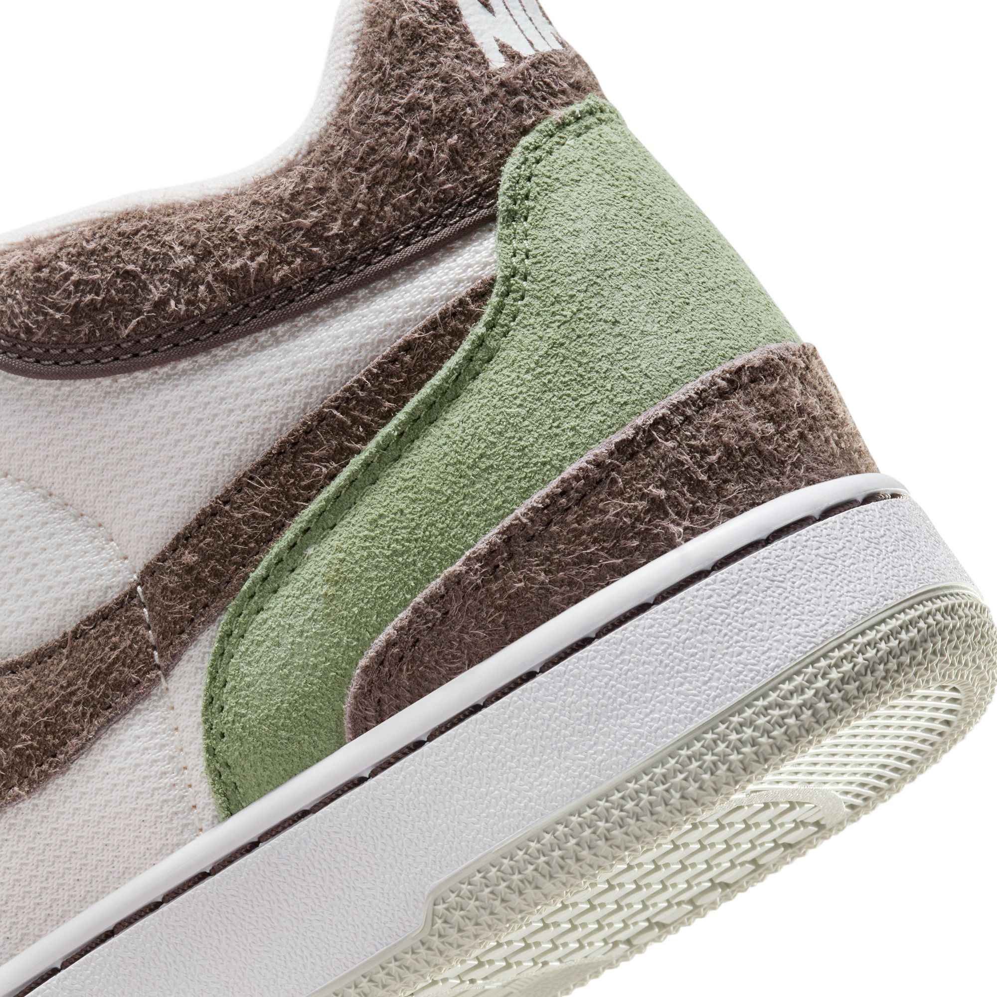 Nike Attack - Oil Green/Ironstone product photo