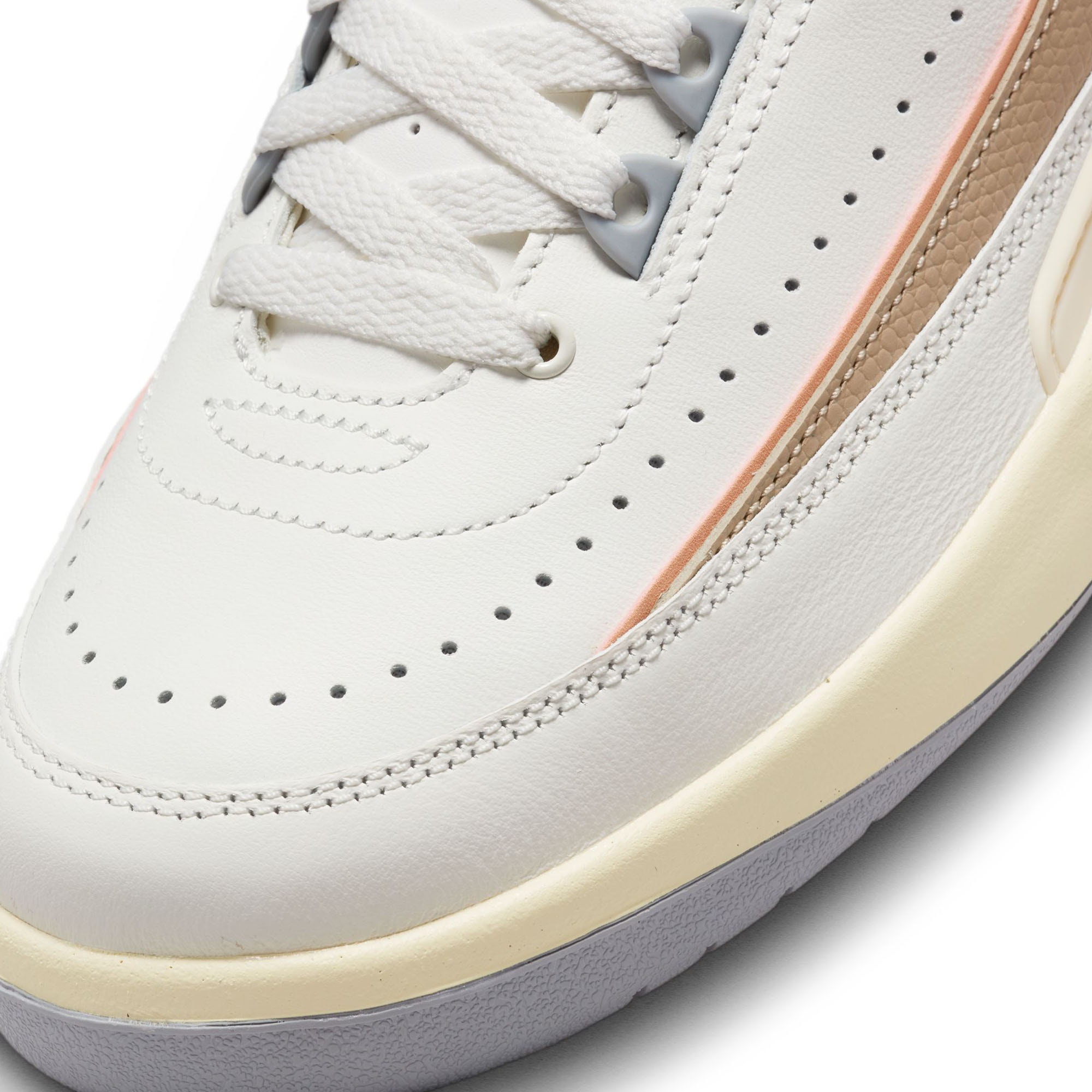 Wmns Air Jordan 2 Retro - Sail/Desert-Sunset product photo