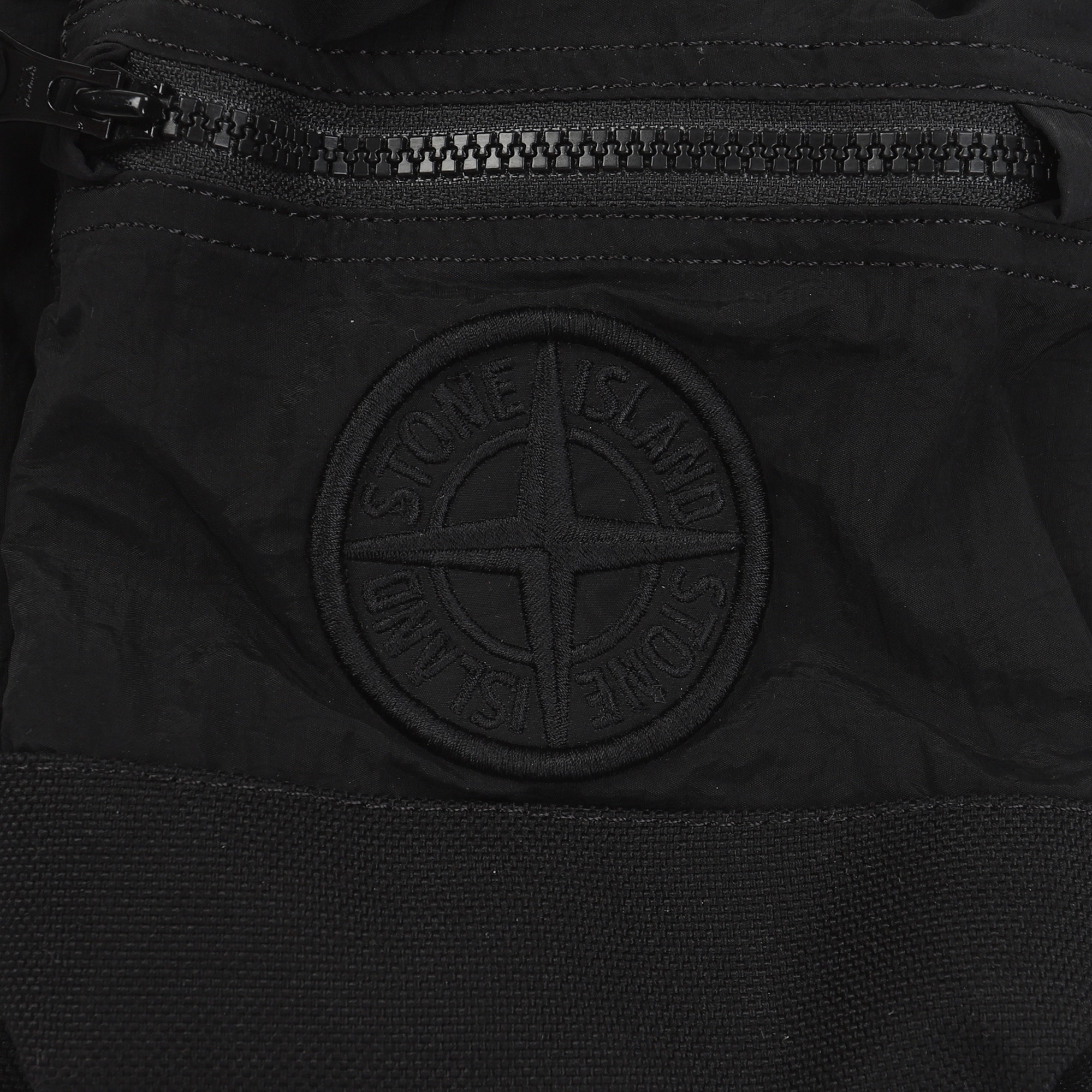 992009 Cross Body Bag - Black product photo