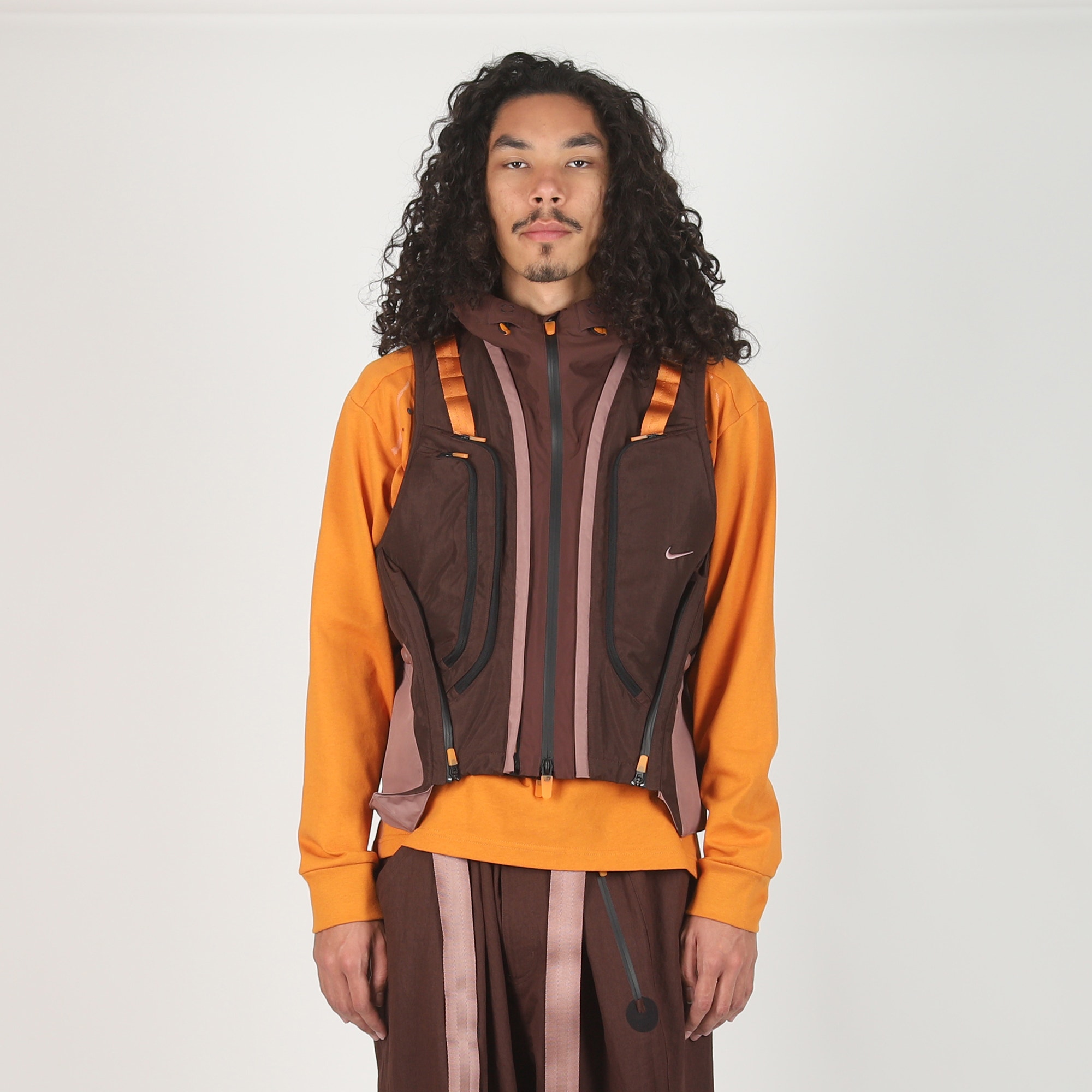 Nike ISPA ADPT Mod Vest - Earth/Smokey Mauve product photo