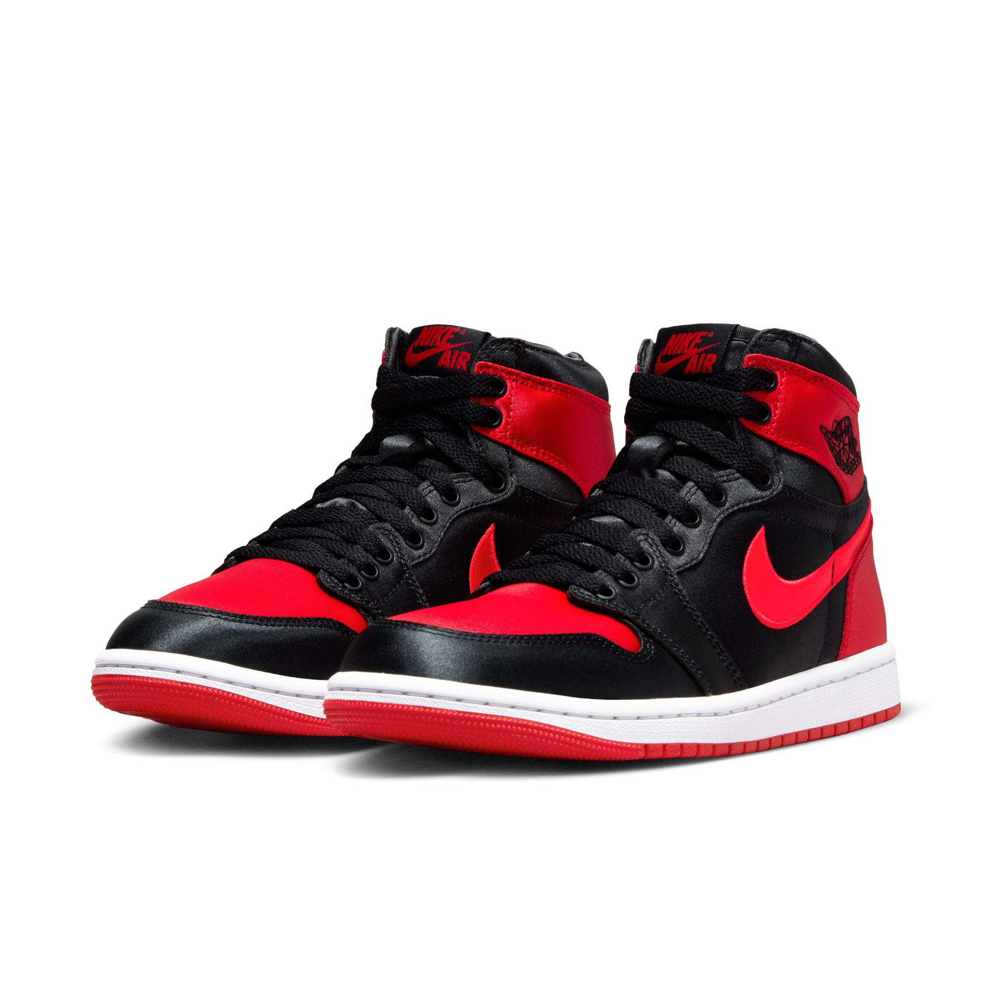W Air Jordan 1 Retro Hi OG Black Uni Red