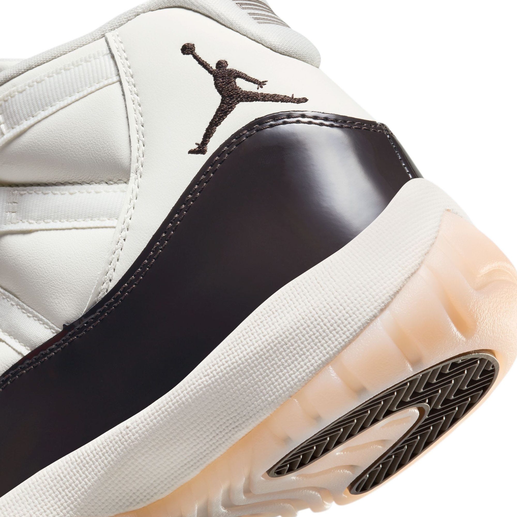 Air jordan 11 retro low hotsell women's shoe