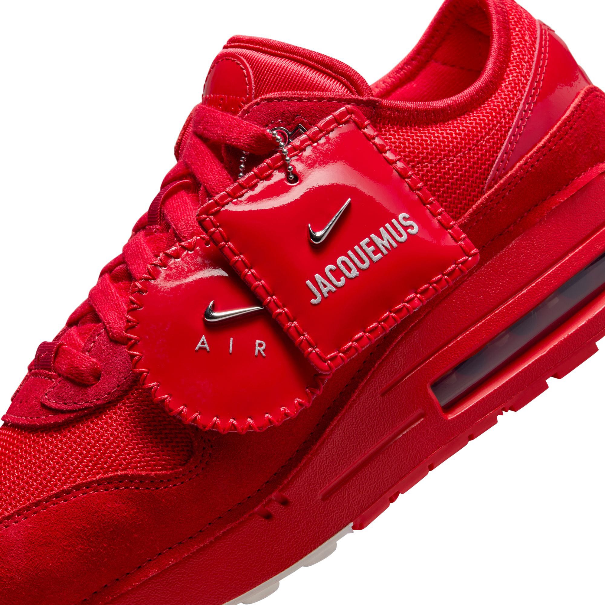 Product red nike online
